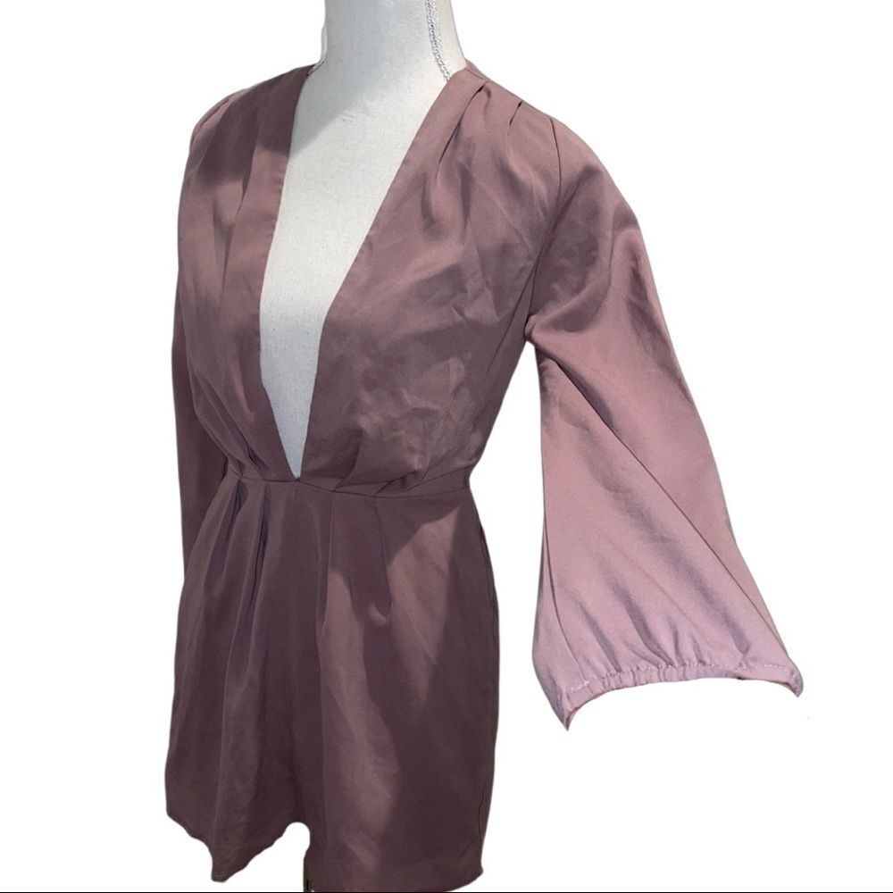 TOBI- plunging v neckline, romper, lightweight, size s - Picture 6 of 8